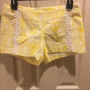 NEW LISTING 🌞💛 Lilly Pulitzer shorts
